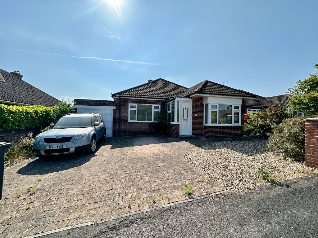 3 bed detached bungalow for sale in Heath Road, Pamber Heath RG26 Zoopla