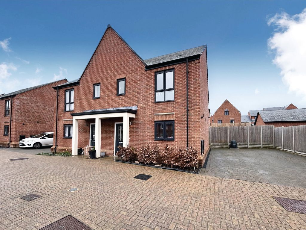 3 bed semidetached house for sale in Hope Grant's Road, Wellesley