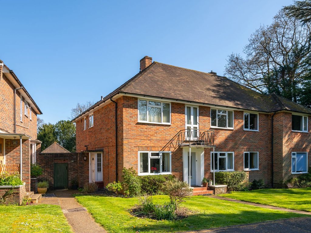 2 bed for sale in Merrywood Park, Reigate RH2 Zoopla