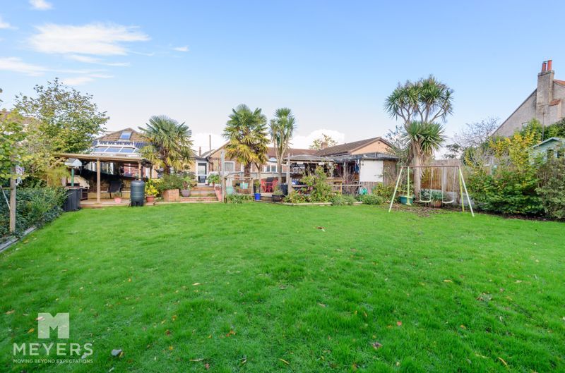 5 bed chalet for sale in Sandy Lane, Upton, Poole BH16, £675,000 Zoopla