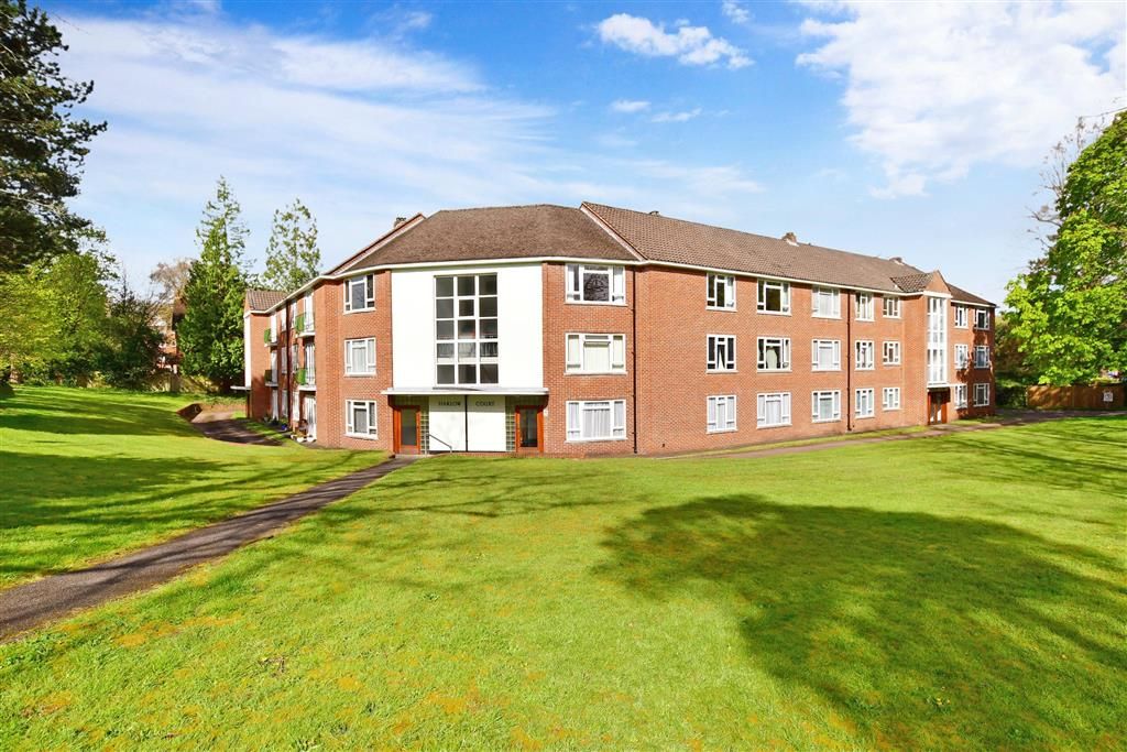 3 bed flat for sale in Wray Common Road, Reigate, Surrey RH2 Zoopla