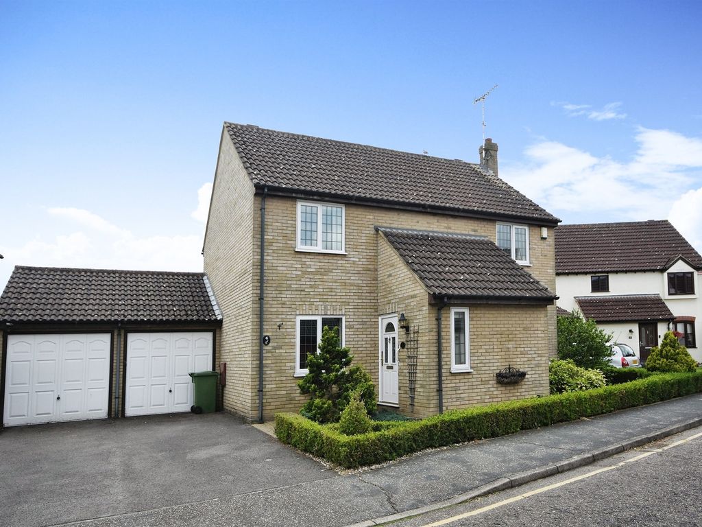 4 bed detached house for sale in Bittern Close, Kelvedon, Colchester