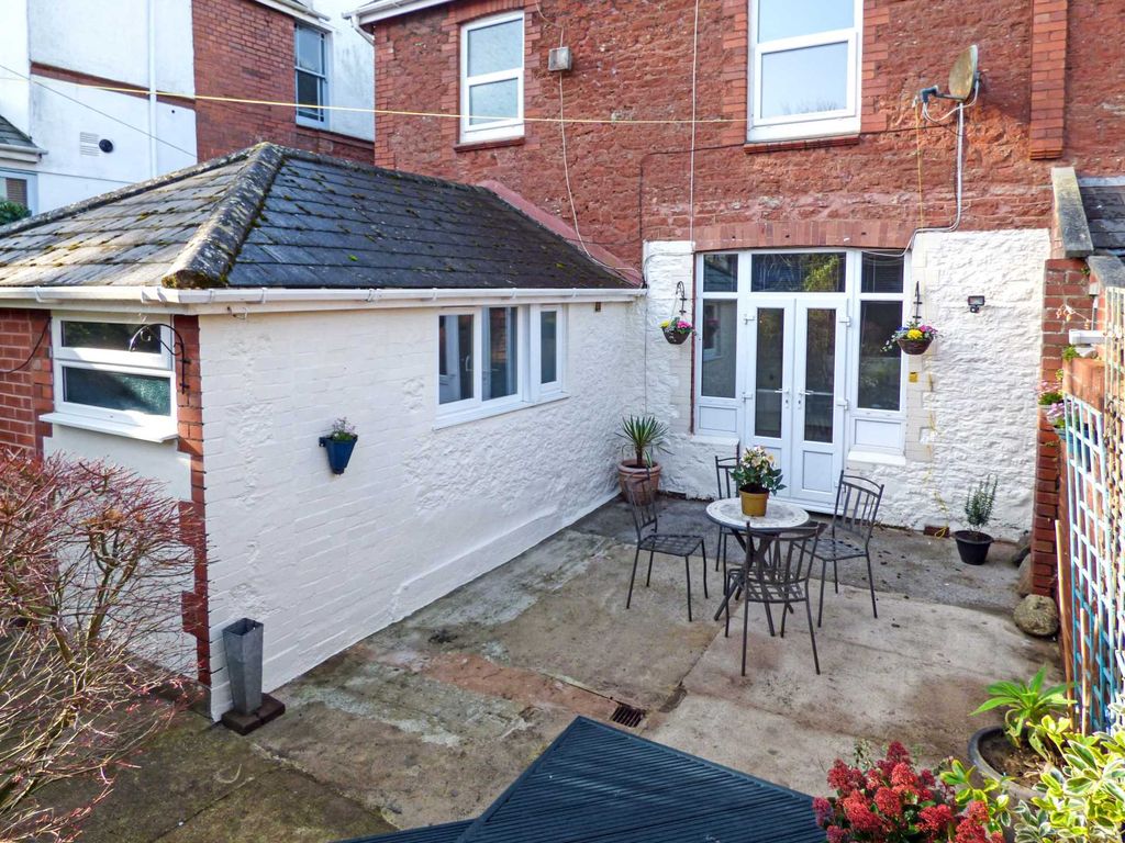 2 bed flat for sale in Whitstone Road, Paignton TQ4 Zoopla