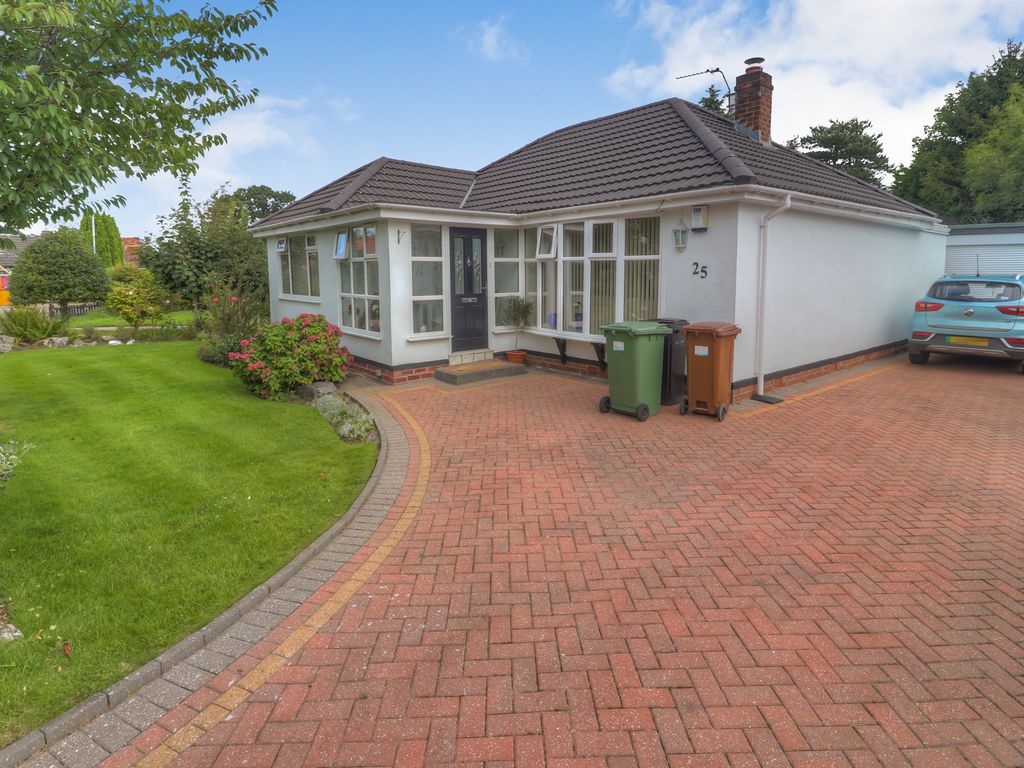 2 bed detached bungalow for sale in Silverdale Road, Gatley, Cheadle