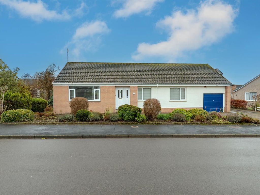 3 bed detached bungalow for sale in Oakdene Road, Scone, Perth PH2 Zoopla