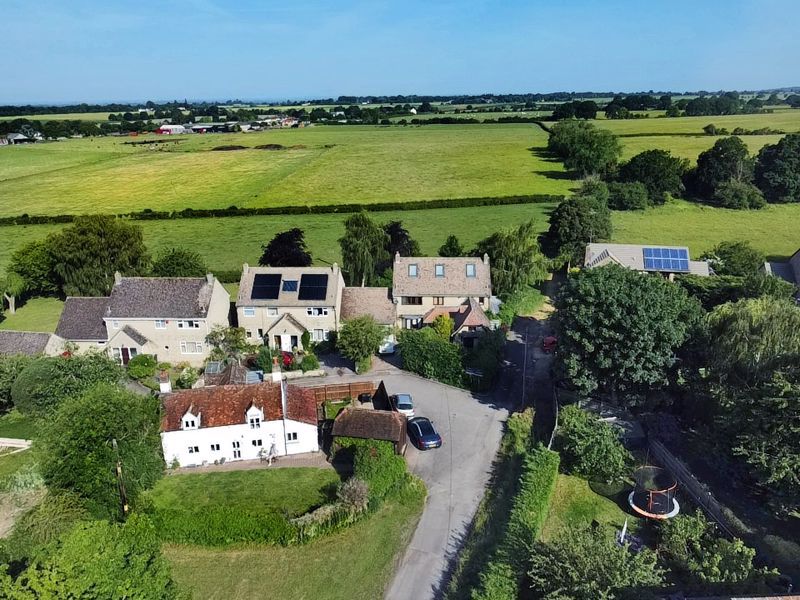 5 bed detached house for sale in Wootton Village, Boars Hill, Oxford