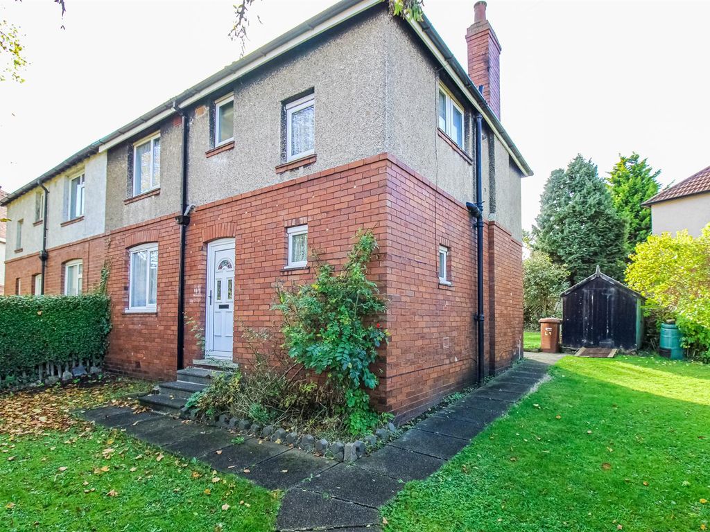 3 bed semidetached house for sale in Clifford Avenue, Sandal