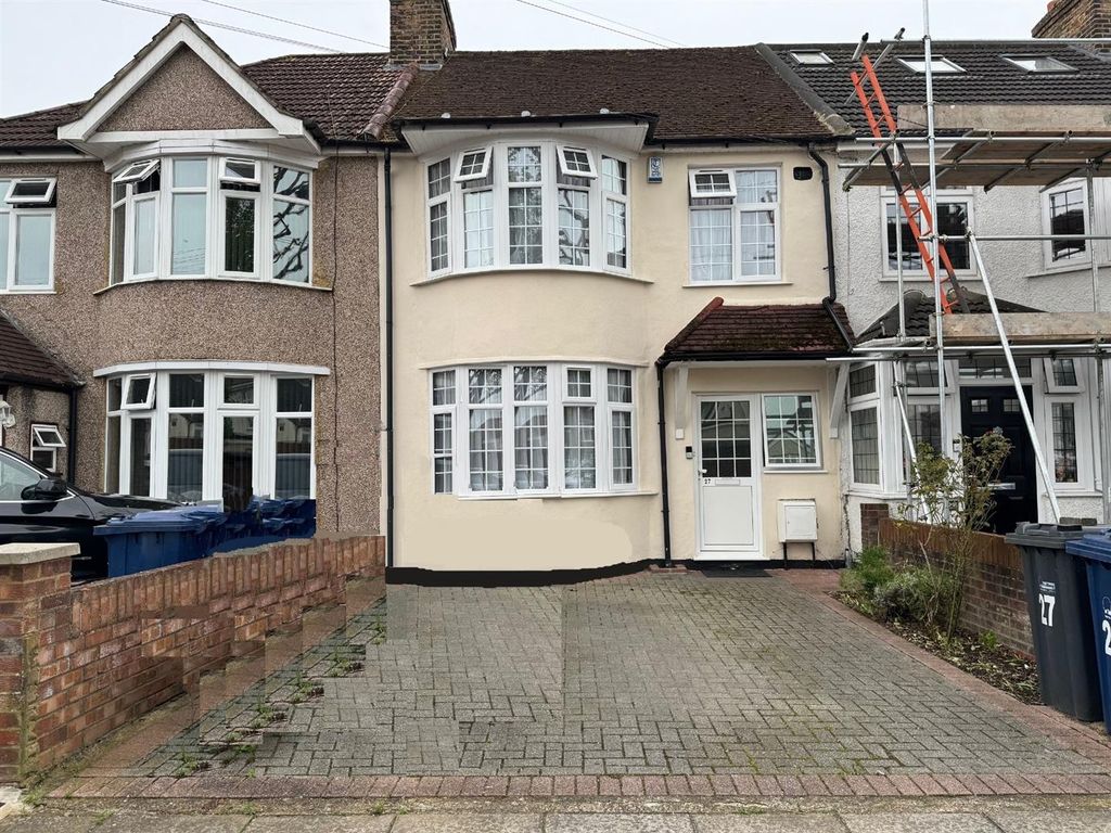 3 bed terraced house for sale in Cranleigh Gardens, Southall UB1, £549,950 Zoopla