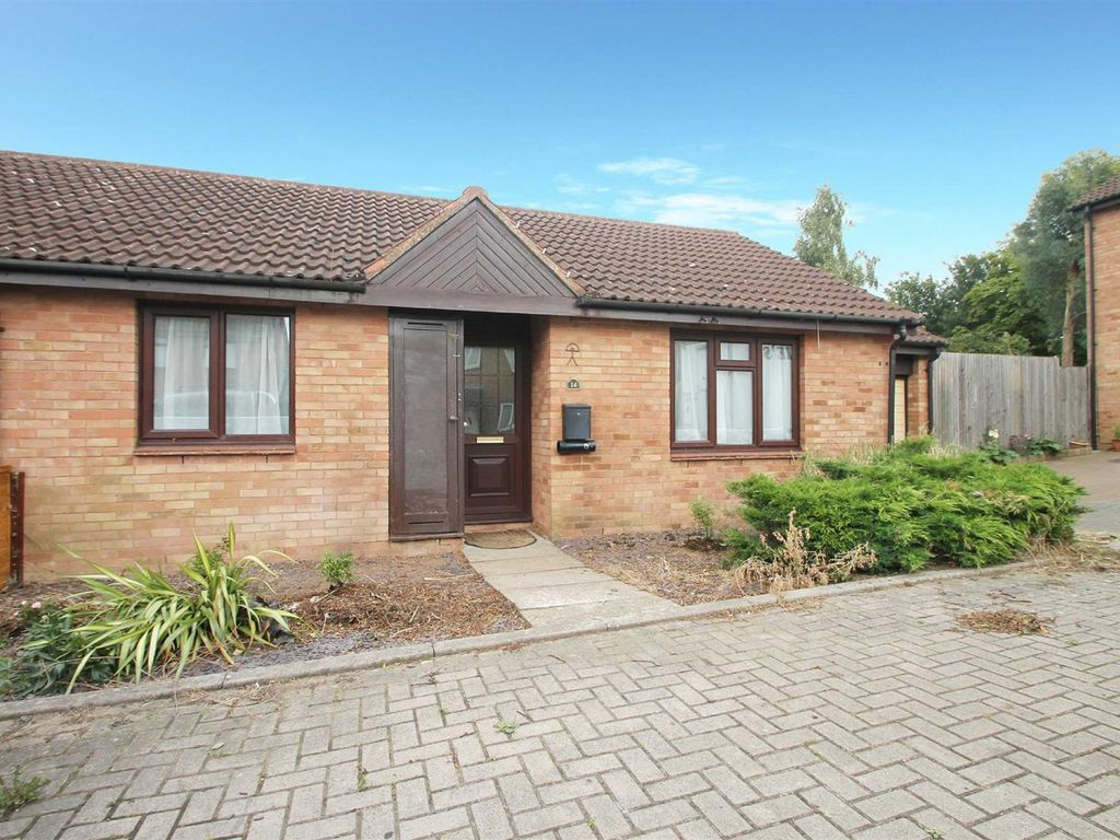 2 bed semidetached bungalow to rent in Bingham Close, Emerson Valley