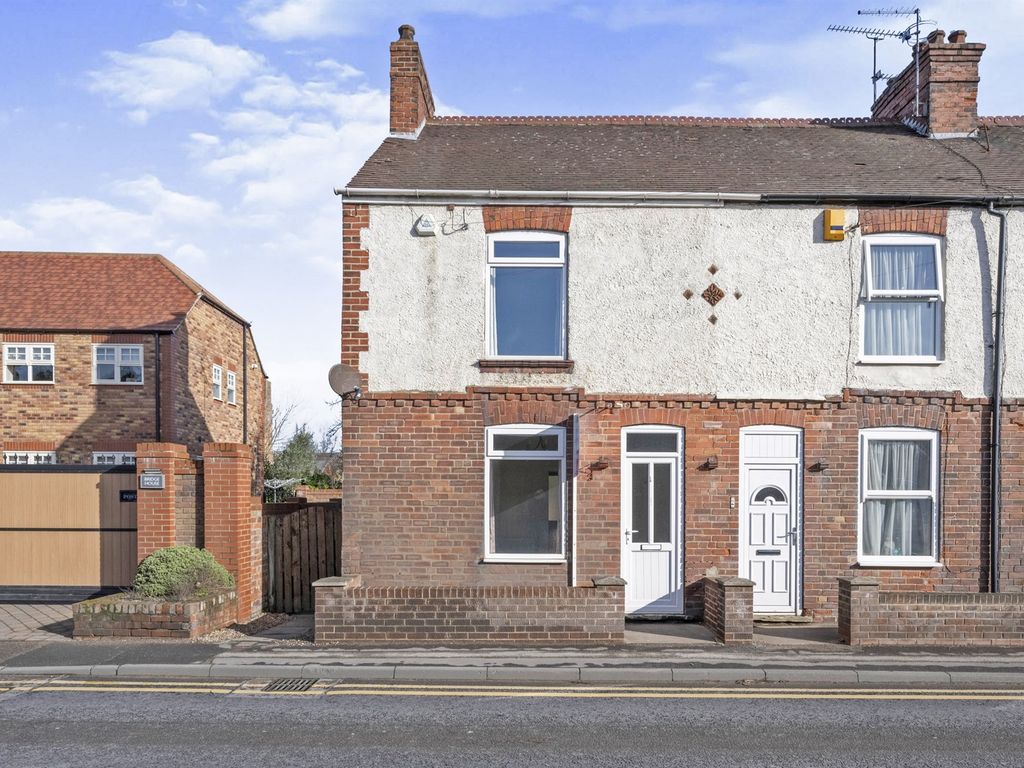 2 bed end terrace house for sale in Gainsborough Road, Bawtry