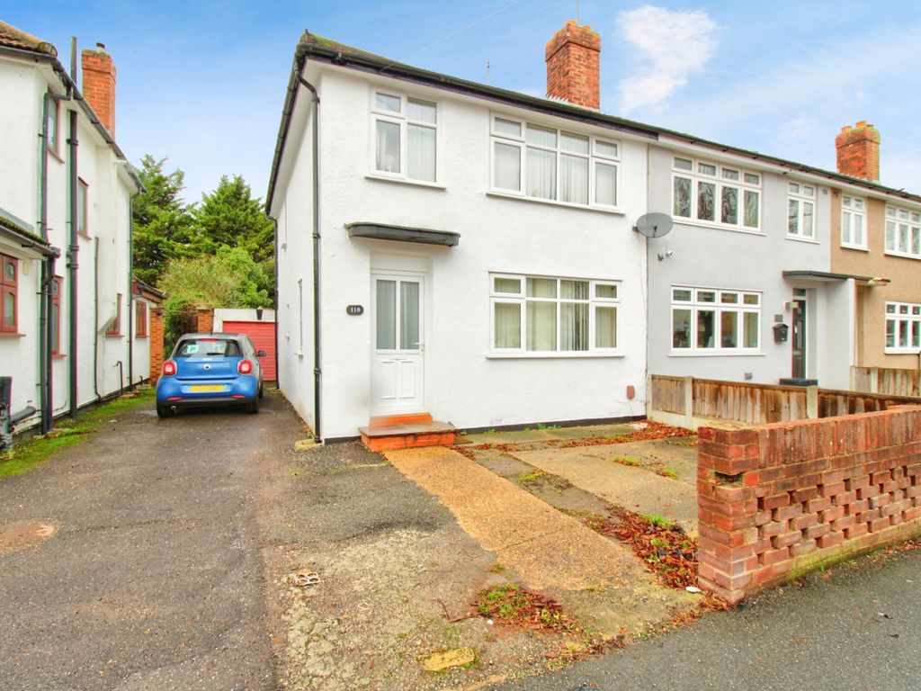 3 bed end terrace house for sale in Laburnum Walk, Hornchurch RM12, £475,000 Zoopla