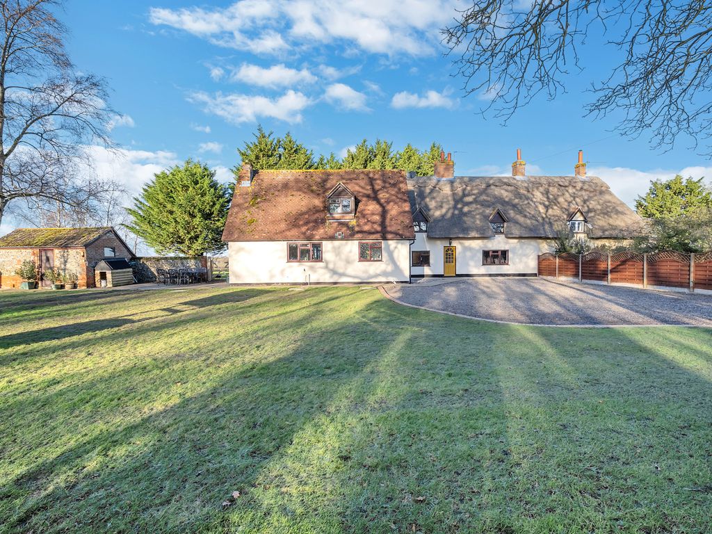 3 bed semidetached house for sale in Thorpe Street, Hinderclay, Diss