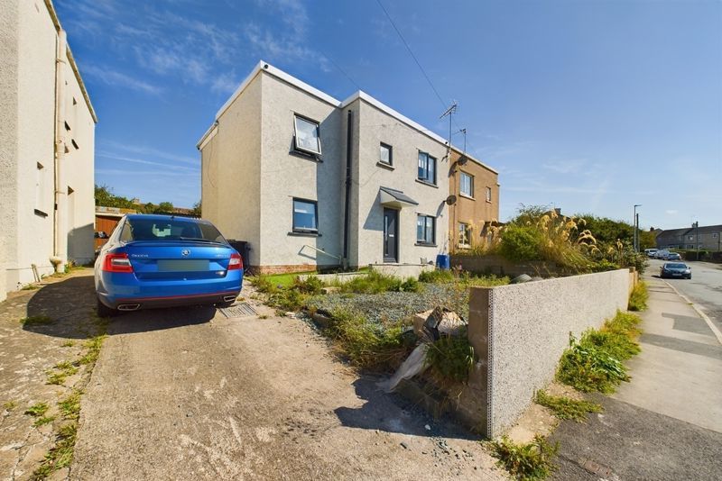 5 bed semidetached house for sale in Poole Road, Salterbeck