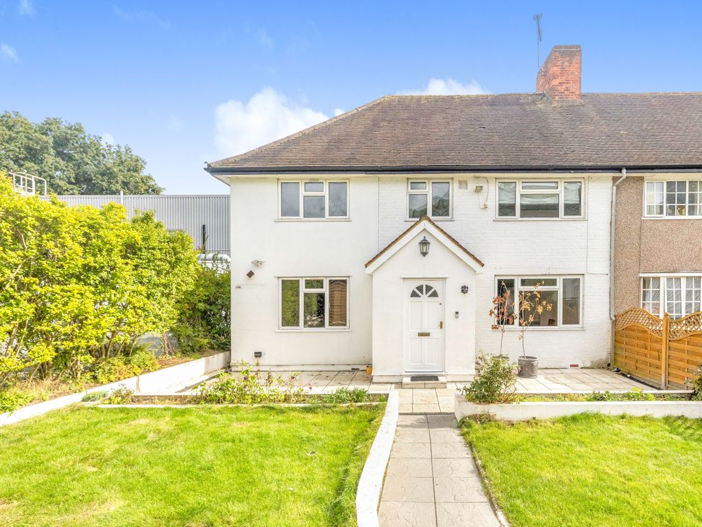 5 bed end terrace house for sale in Fire Brigade Cottages, Pinner Road