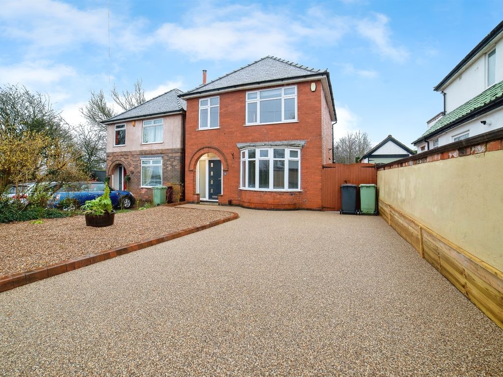 3 bed detached house for sale in Alfreton Road, Pinxton, Nottingham