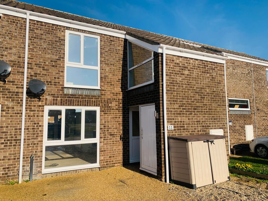 2 bed property to rent in Maple Close, RAF Lakenheath, Brandon IP27, £