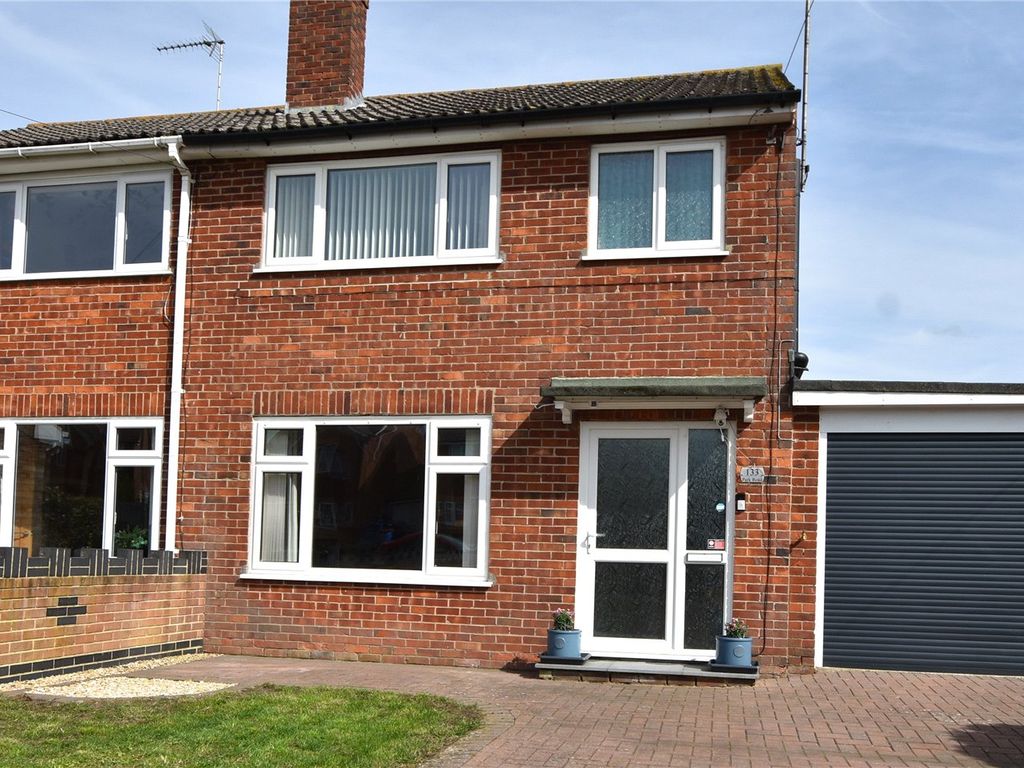 3 bed semidetached house for sale in Park Road, Didcot, Oxfordshire
