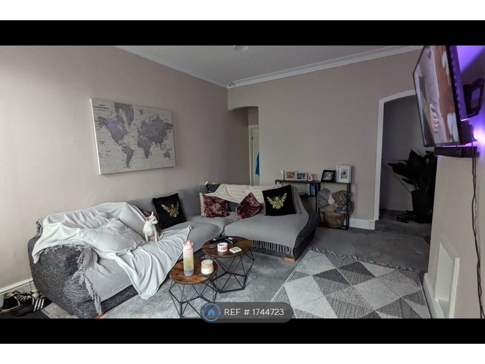 Room to rent in Naseby Road, Stockport SK5 Zoopla