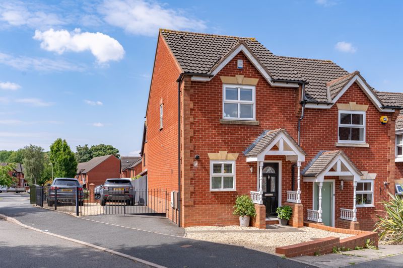 2 bed semidetached house for sale in Barnswood Close, Halesowen, West