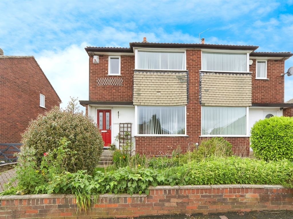 3 bed semidetached house for sale in Grove Farm Crescent, Leeds LS16, £250,000 Zoopla