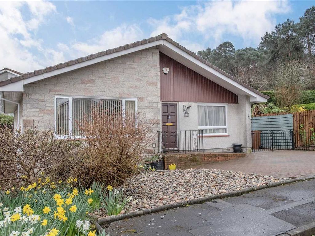 3 bed detached bungalow for sale in Oxcars Drive, Dalgety Bay