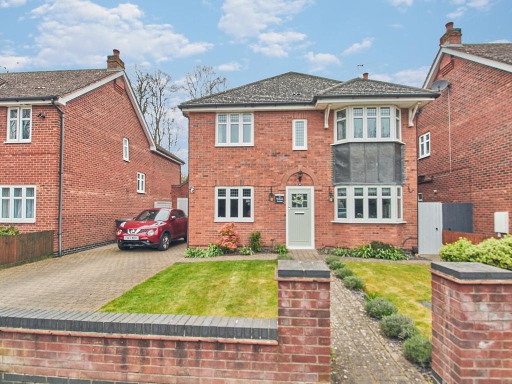 4 bed detached house for sale in Welbeck Avenue, Burbage, Hinckley LE10