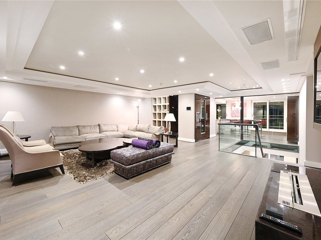 4 bed flat for sale in Butlers Wharf Building, 36 Shad Thames, London