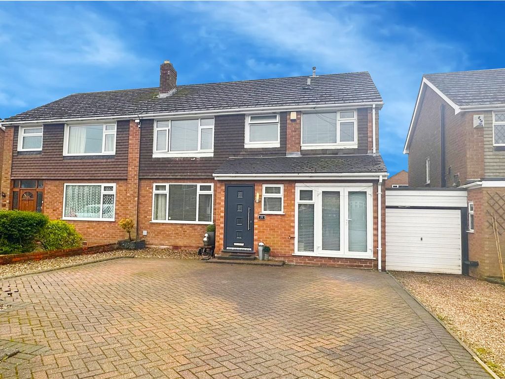 5 bed semidetached house for sale in Midland Road, Bramhall, Stockport