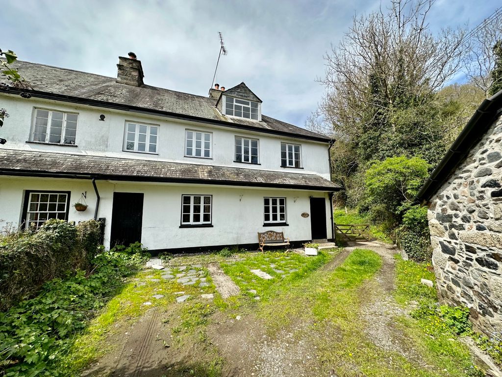 3 bed end terrace house for sale in Mardle Wood Cottage, Higher Coombe