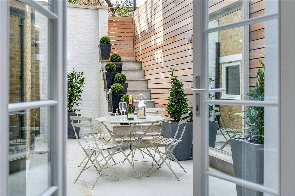 The Warwick, London SW5  