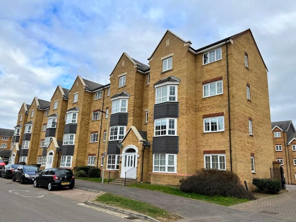 2 bed flat for sale in Henley Road, Bedford MK40 Zoopla