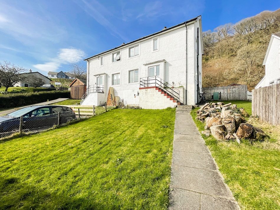 3 bed semidetached house for sale in 3 Sunnypark, Glenshellach Road
