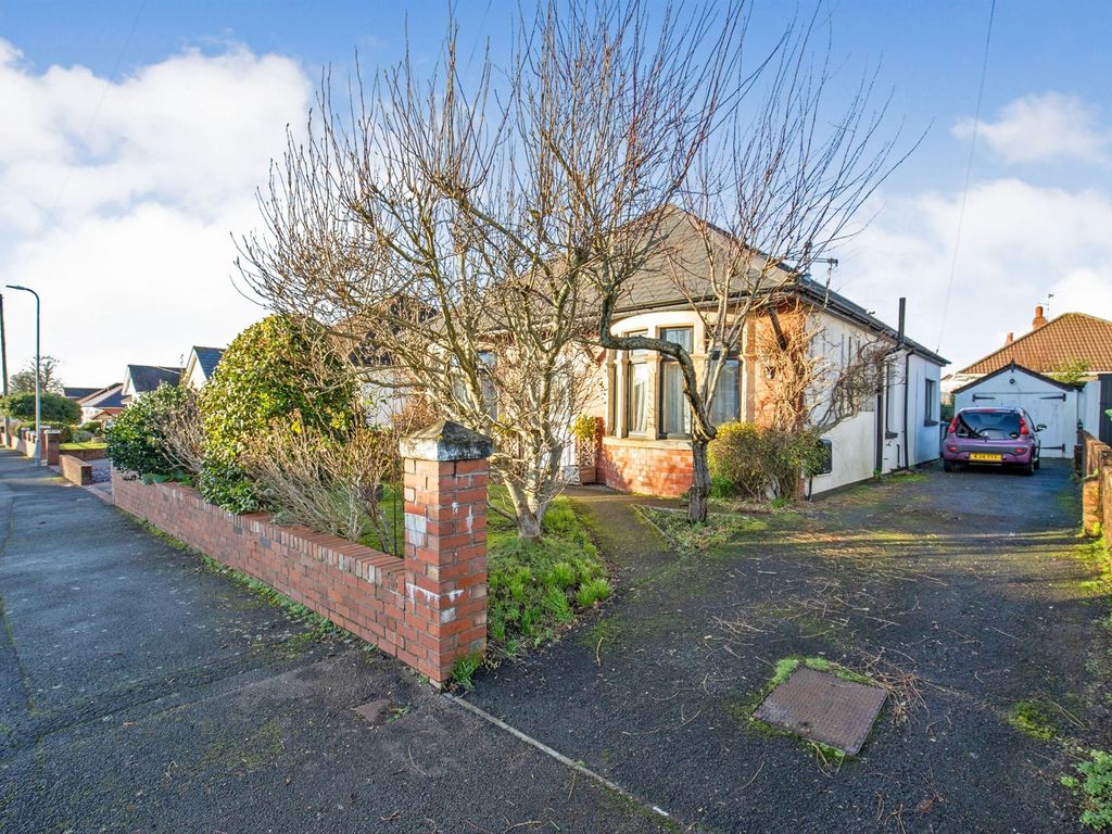 3 bed detached bungalow for sale in Heol Dolwen, Whitchurch, Cardiff