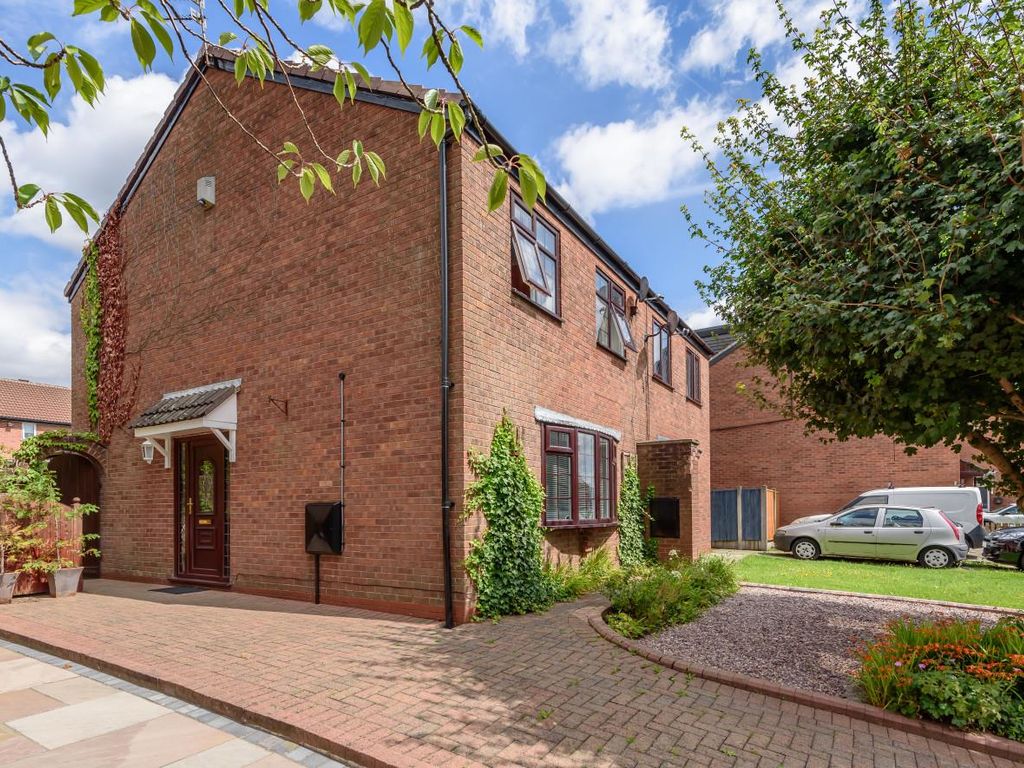 3 bed semidetached house for sale in Stour Road, Astley, Tyldesley