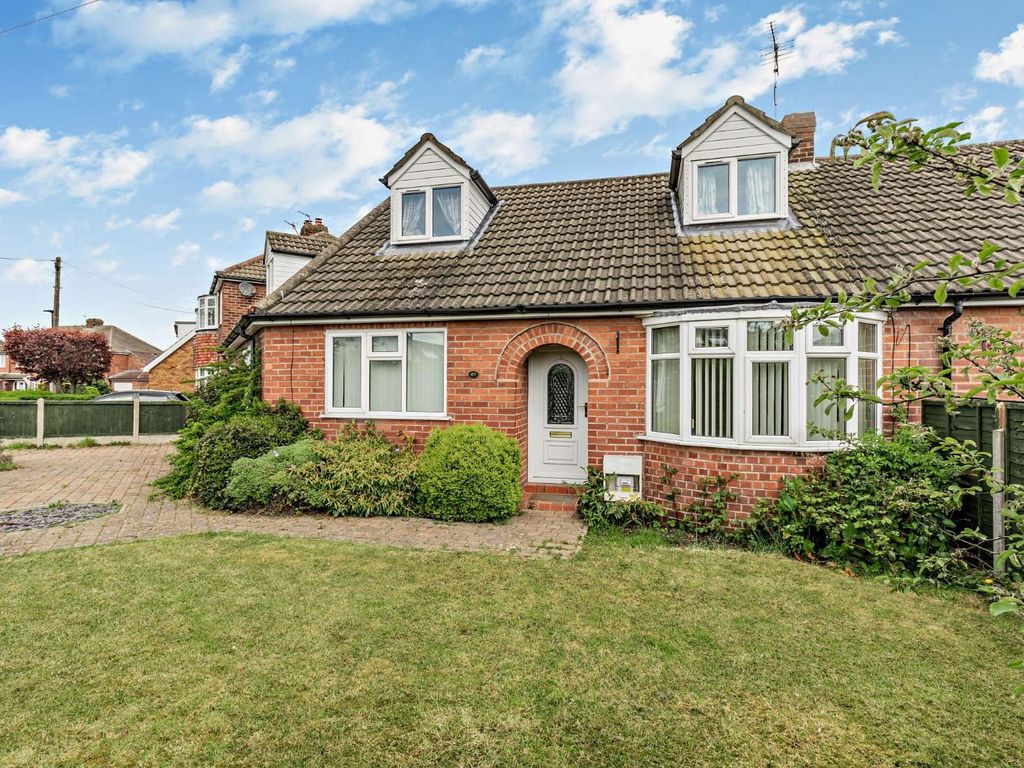 4 bed semidetached bungalow for sale in Whitestone Drive, Huntington