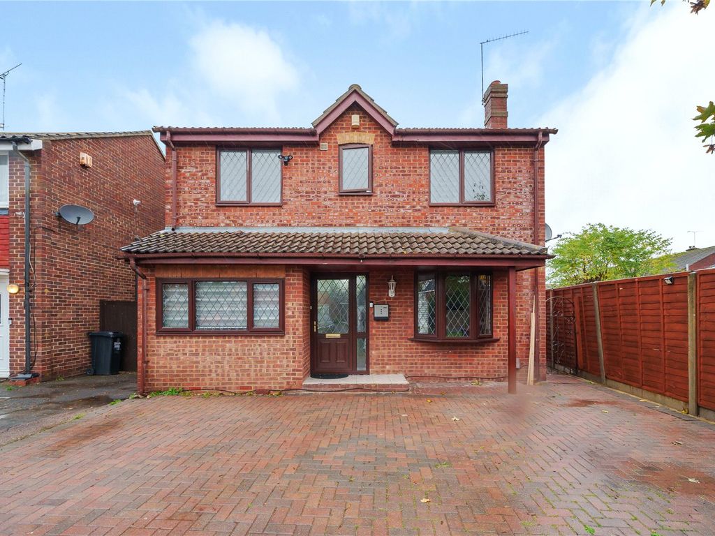 5 bed detached house for sale in Hinksey Close, Slough, Berkshire SL3