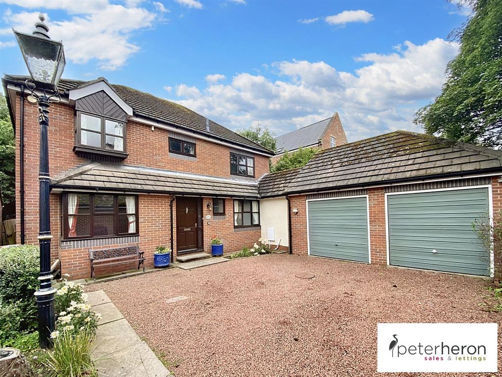 4 bed detached house for sale in The Cedars, Ashbrooke, Sunderland SR2