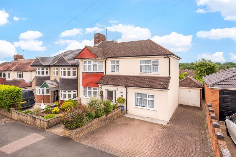 4 bed semidetached house for sale in Longmead Drive, Sidcup DA14, £