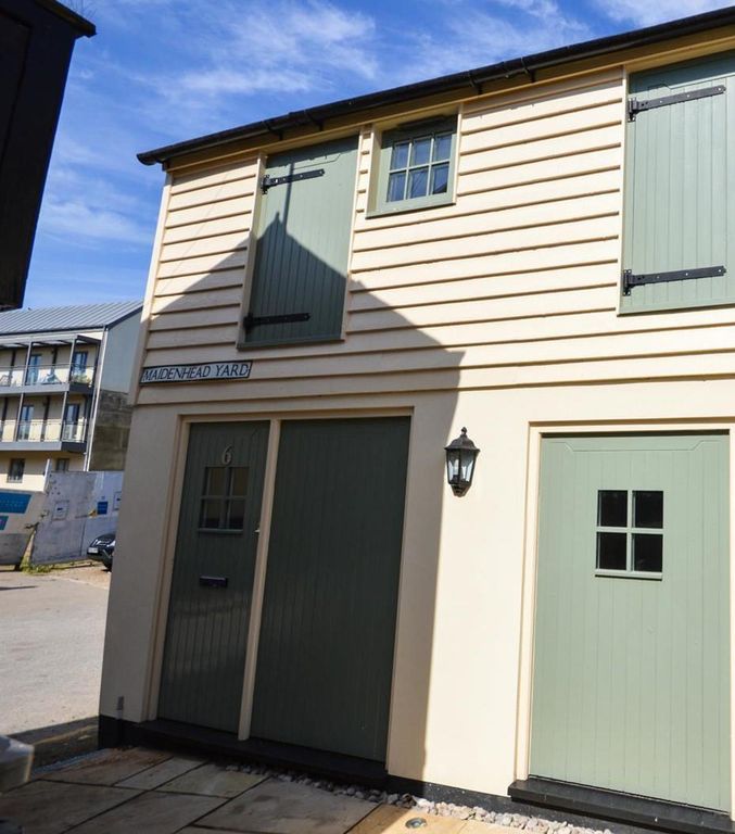 1 bed mews to rent in Maidenhead Yard, Hertford SG14, £1,150 pcm Zoopla