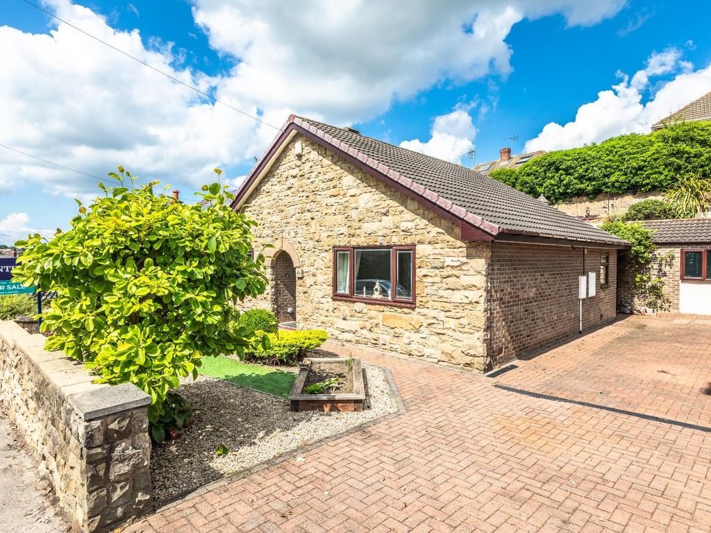 2 bed semidetached bungalow for sale in Ferrybridge Road, Pontefract