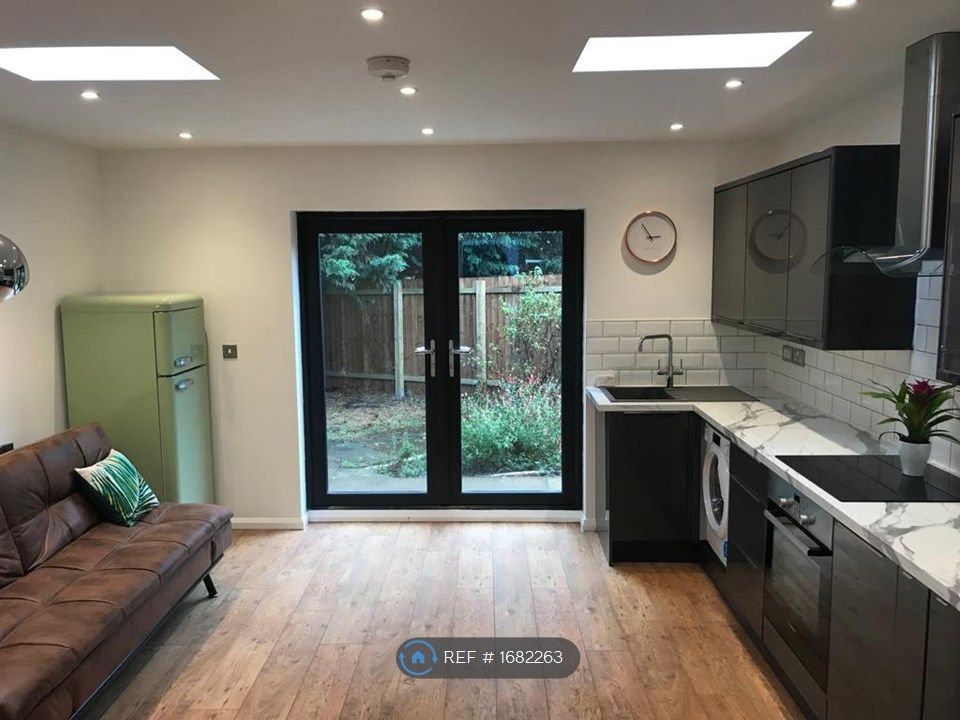 Studio to rent in Westward View, Aigburth, Liverpool L17 Zoopla