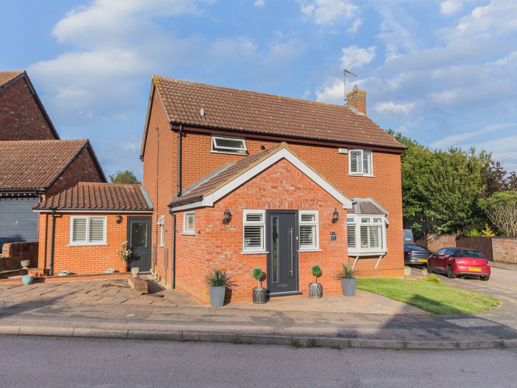 4 bed detached house for sale in Thomas Flawn Road, Irthlingborough