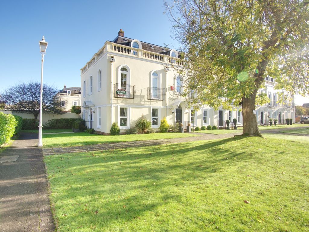 Pipit Gardens Watermead Aylesbury HP19  