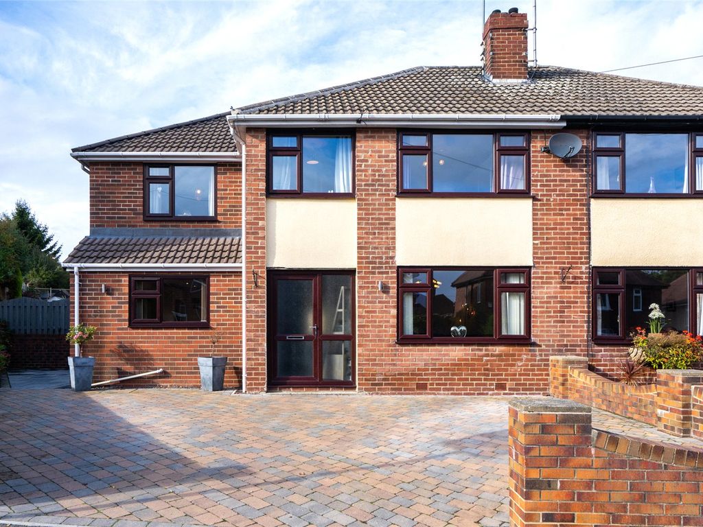 4 bed semidetached house for sale in Brigshaw Lane, Allerton Bywater