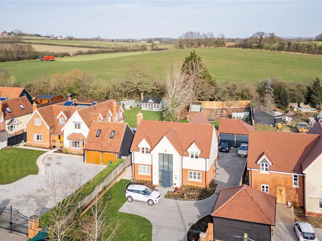 4 bed detached house for sale in Chelmsford Road, Purleigh, Chelmsford