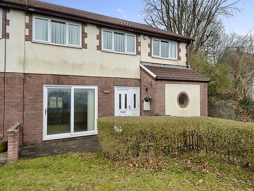 4 bed semidetached house for sale in Cilfynydd Road, Cilfynydd
