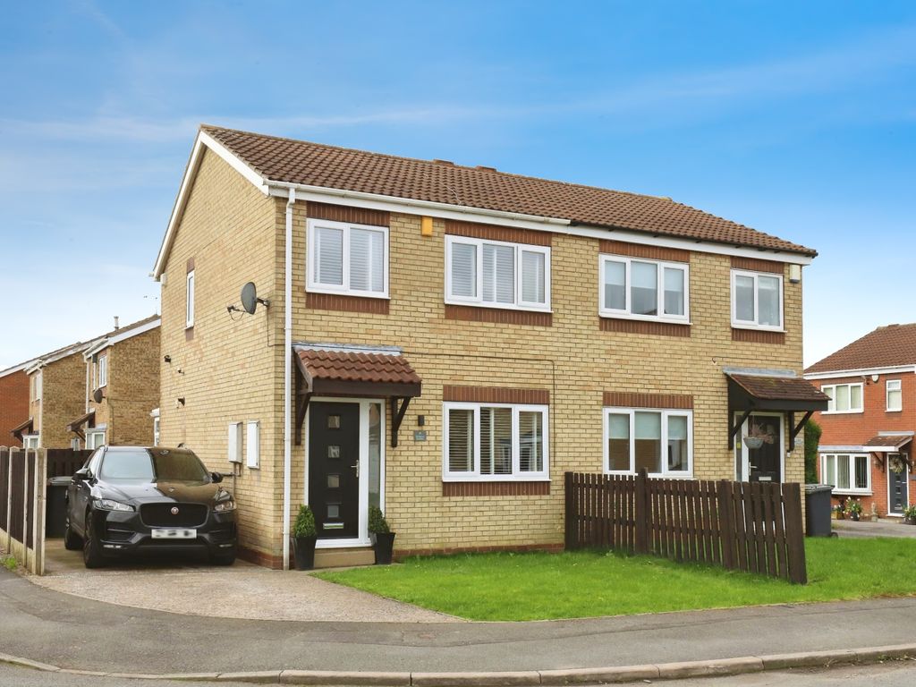 3 bed semidetached house for sale in Ashdown Gardens, Sothall