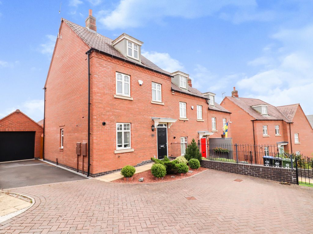 3 bed town house for sale in Betony Road, Coton Park, Rugby CV23 Zoopla