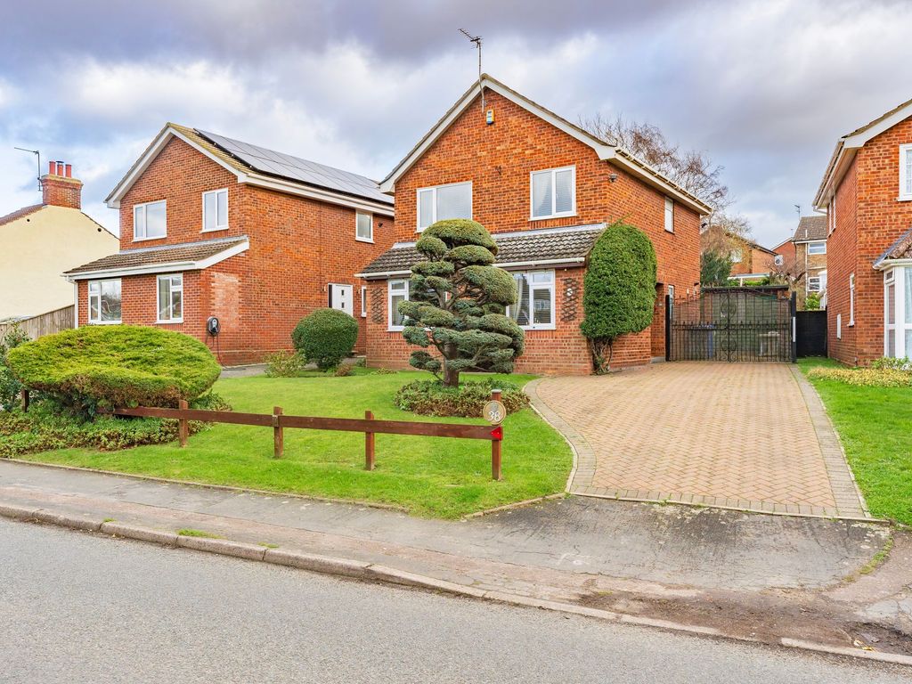 4 bed detached house for sale in Wash Lane, Kessingland NR33, £350,000