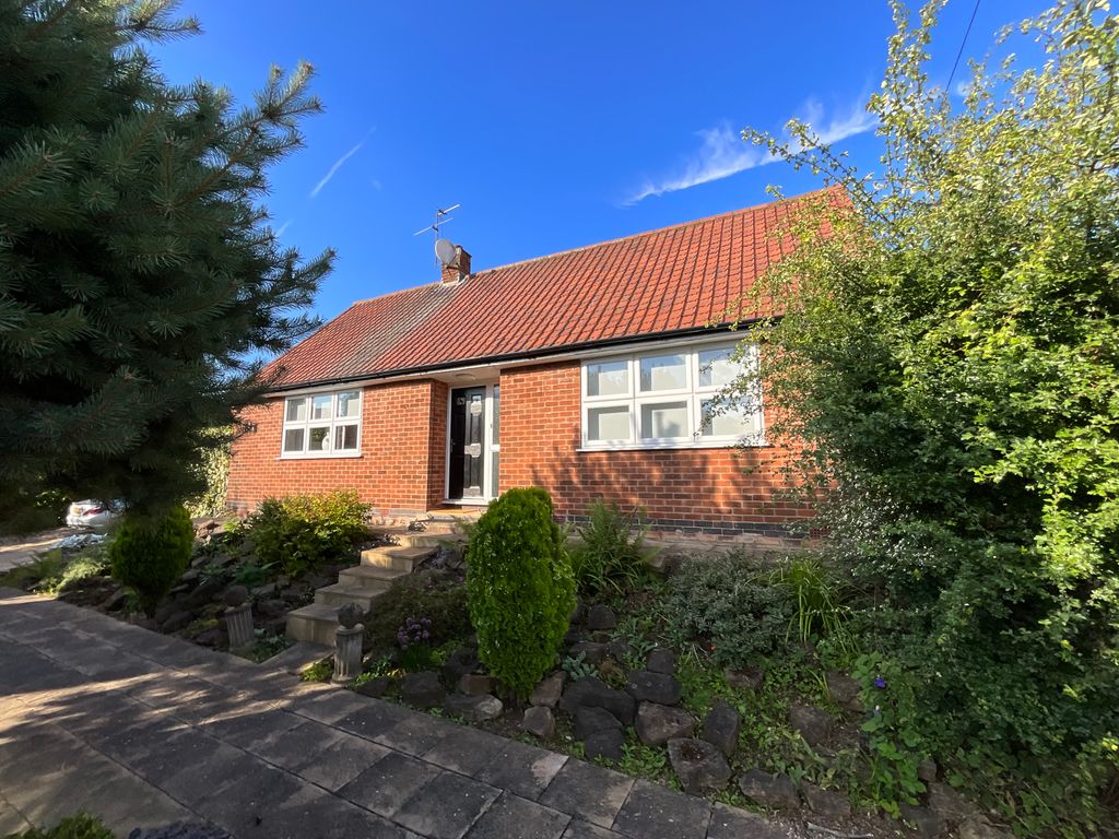 2 bed bungalow for sale in Alfred Avenue, Mapperley, Nottingham NG3, £300,000 Zoopla